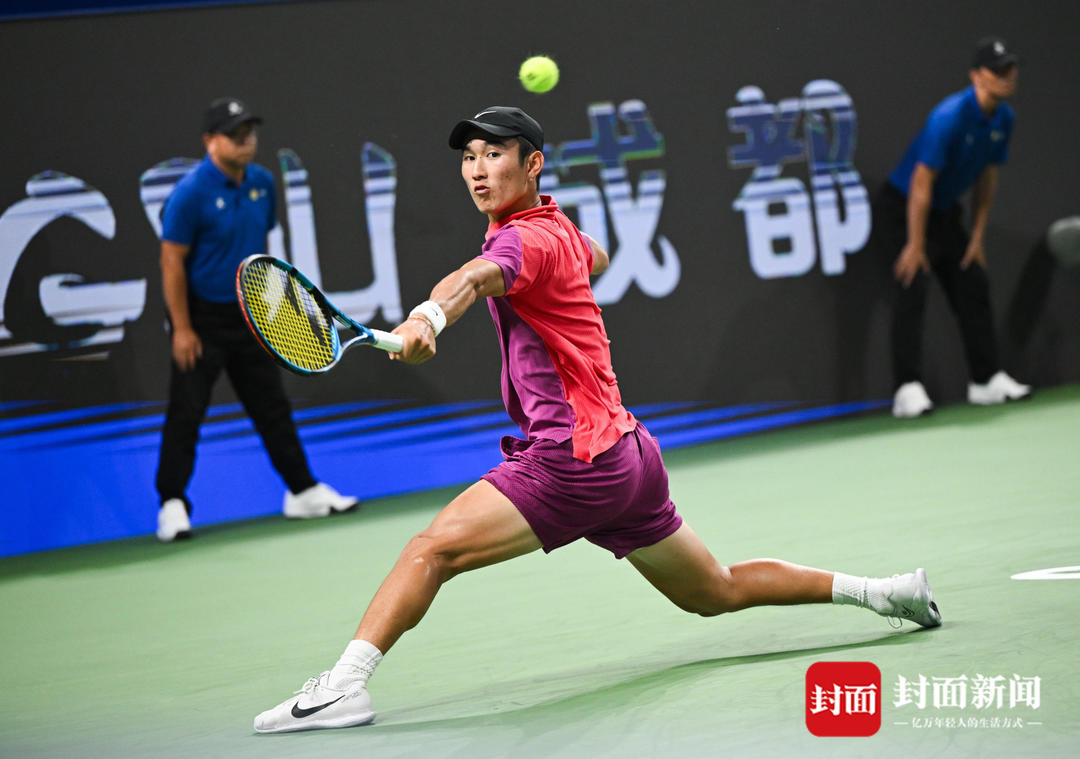 显示出其深 显示出其深